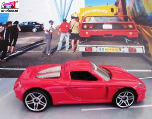 porsche-carrera-gt-city-street-power-2013.004