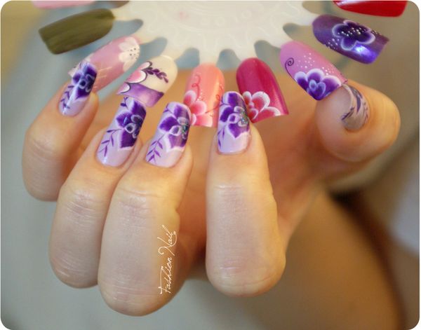 NailArt-OneStroke-Roses-en-pointes-1