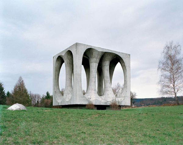 old-monuments-yugoslavia jan kempenaers-20