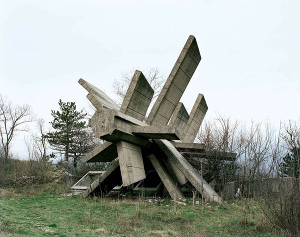 old-monuments-yugoslavia jan kempenaers-21