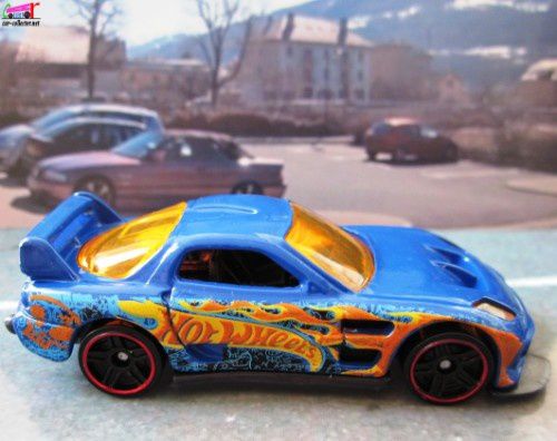 24-seven-mazda-rx7-team-hot-wheels-5pk-2011 (2)