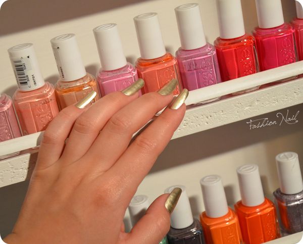 Essie-GoodAsGold-7