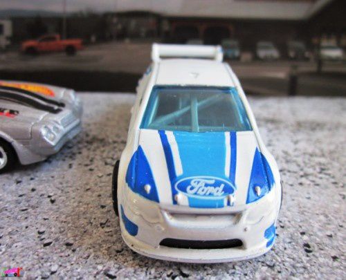 ford-falcon-race-car-premiere-2012.004