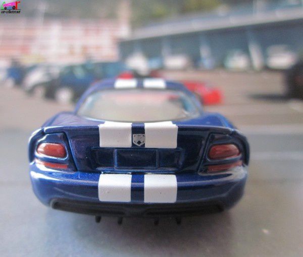 dodge-viper-super-bolides-hachette-collections