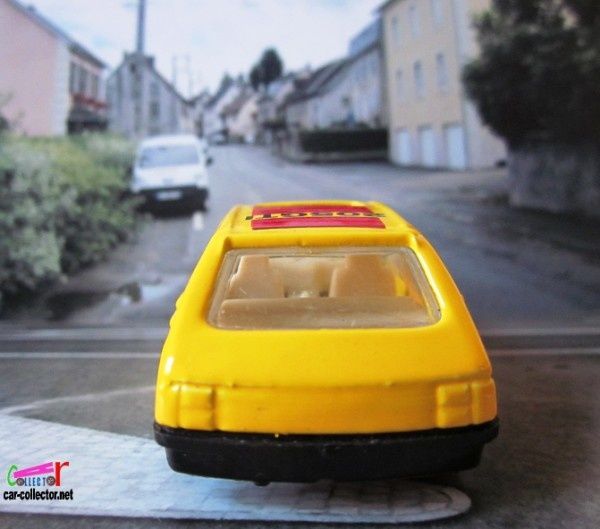peugeot-205-gti-peinture-jaune-maisto-3inches (4)