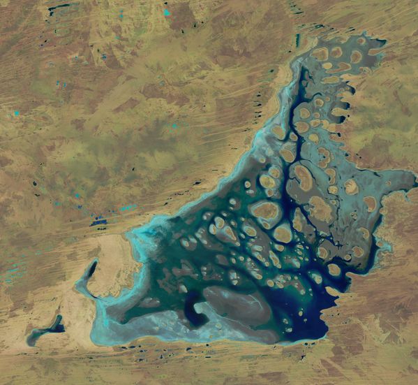 Landsat 8 - Australie - Lake Mackay - 22-04-2014 - 01h25