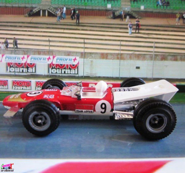 lotus-f1-3000-cm3-monaco-moteur-ford-cosworth-grah-copie-1