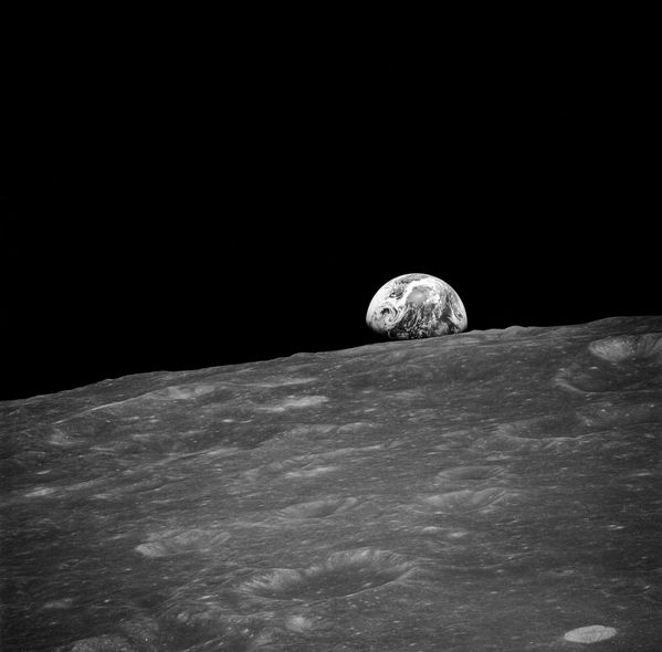 NASA - Earth Rise - Apollo 8 - as08-13-2329