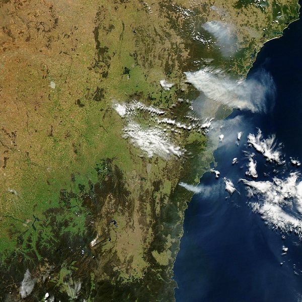 Aqua - MODIS - Incendies Sydney - Australie - 20-10-2013
