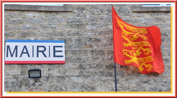France - Normandie - Le drapeau, © Le drapeau rouge à deux…