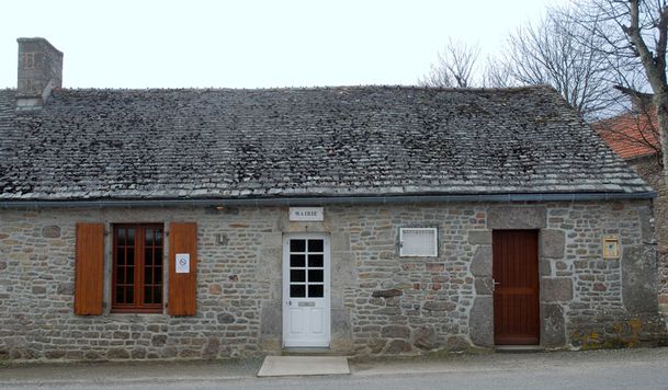 village-030-mairie.jpg