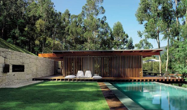WOOD-HOUSE-IN-ALBUFEIRA-DA-CANICADA---PORTUGAL--PROJECT-BY-.jpg