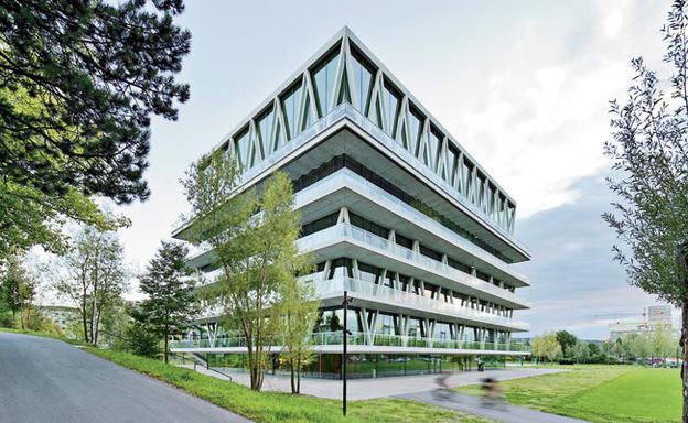 The-Leutschenbach-School-1-by-Christian-Kerez.jpg
