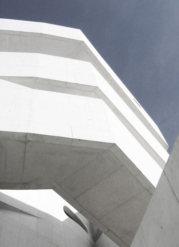 IBERE-CAMARGO-FONDATION-by-ALVARO-VIEIRA-SIZA-11-b.JPG