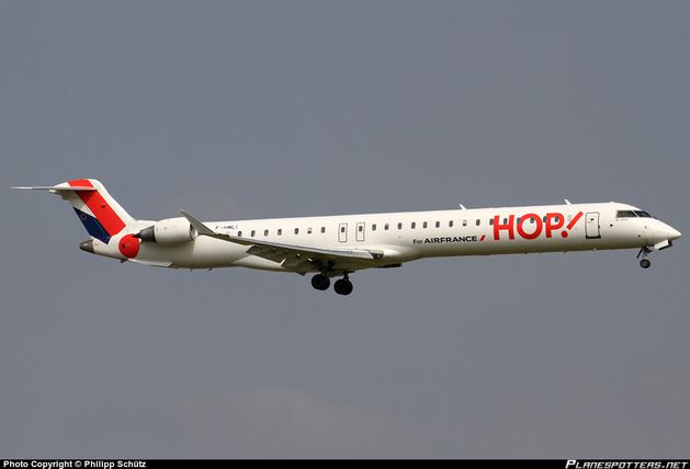 F-HMLI-HOP-Canadair-CRJ-1000_PlanespottersNet_480393.jpg