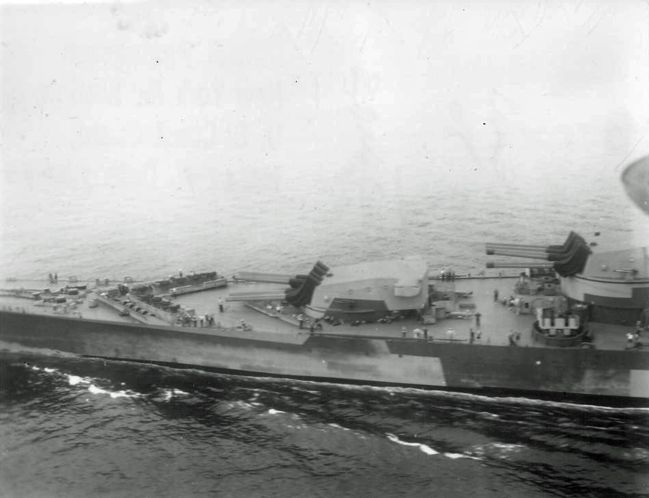 Richelieu_en_route_to_New_York_1943_bow.jpg