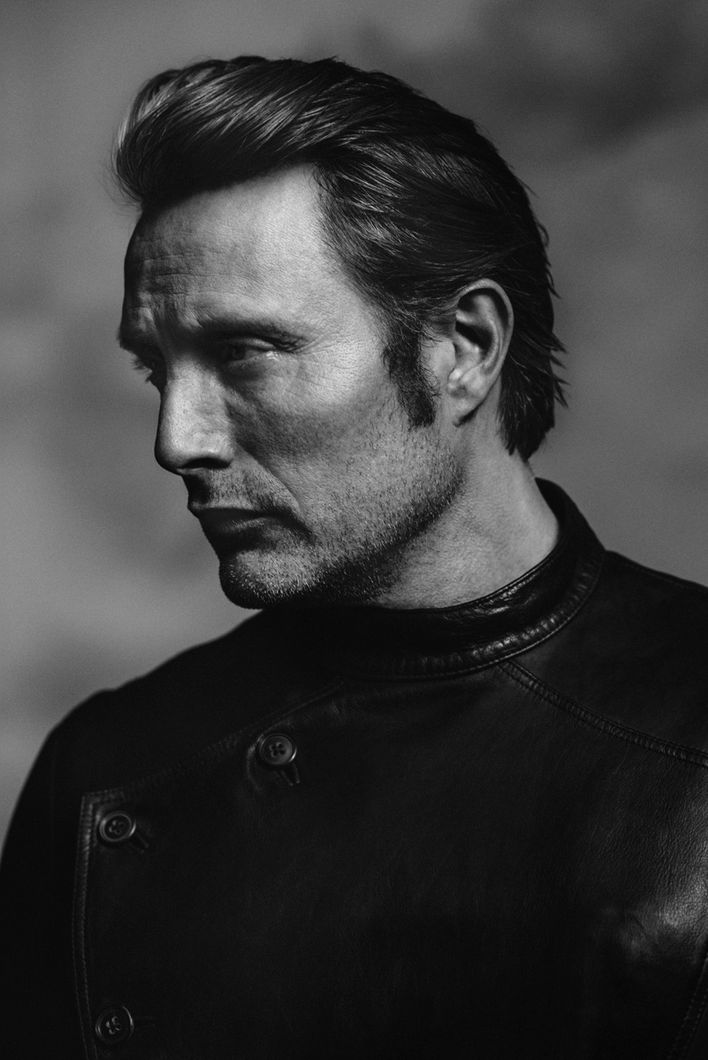 Mads-Mikkelsen--photographed-by-Carlos-Serrao03.jpg