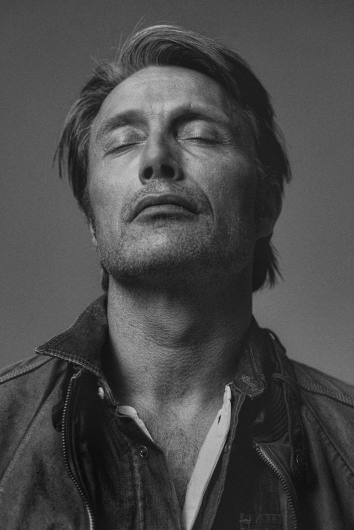 Mads-Mikkelsen--photographed-by-Carlos-Serrao04.jpg