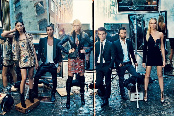 September-2012-issue-of-American-Vogue-features-fa-copie-5.jpg