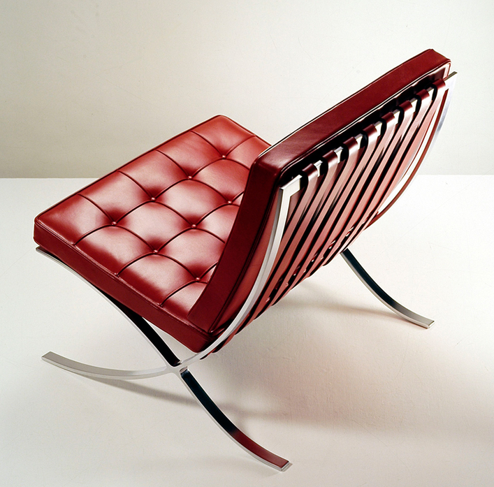 Ludwig Mies van der Rohe’s Barcelona Chair and S-copie-1