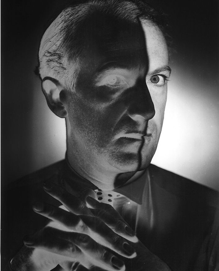 Cecil-Beaton-----Photographer-Erwin-Blumenfeld------1938.jpg