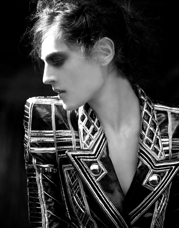 -Aqua-Vita-Othilia-Simon-By-Jeff-Bark-For-Vogue-Ukraine--.jpg