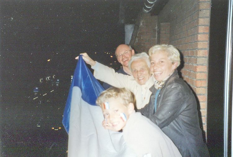 img037.jpg