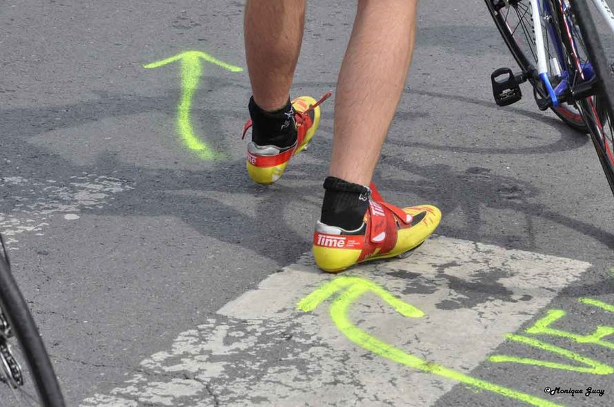 DSC8355-chaussures-jaunes